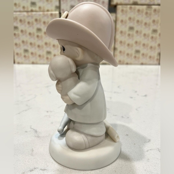 Precious Moments "Love Rescued Me" figurine 5.5" - Picture 2 of 5